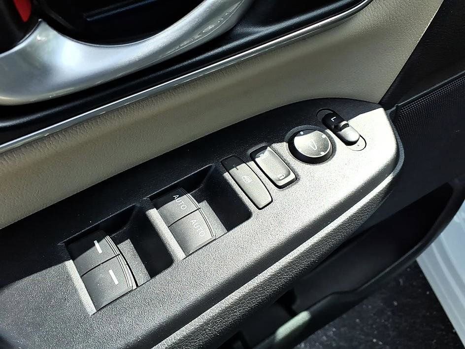 Used 2021 Honda CR-V EX-L image 13
