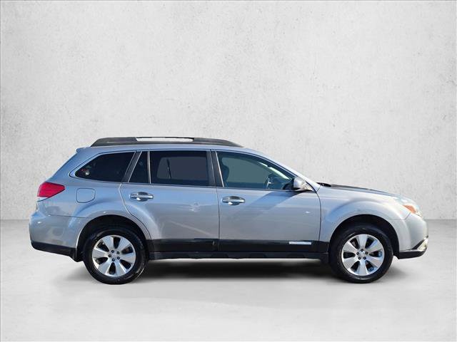 Used 2010 Subaru Outback 3.6R Limited AWD/4WD image 4