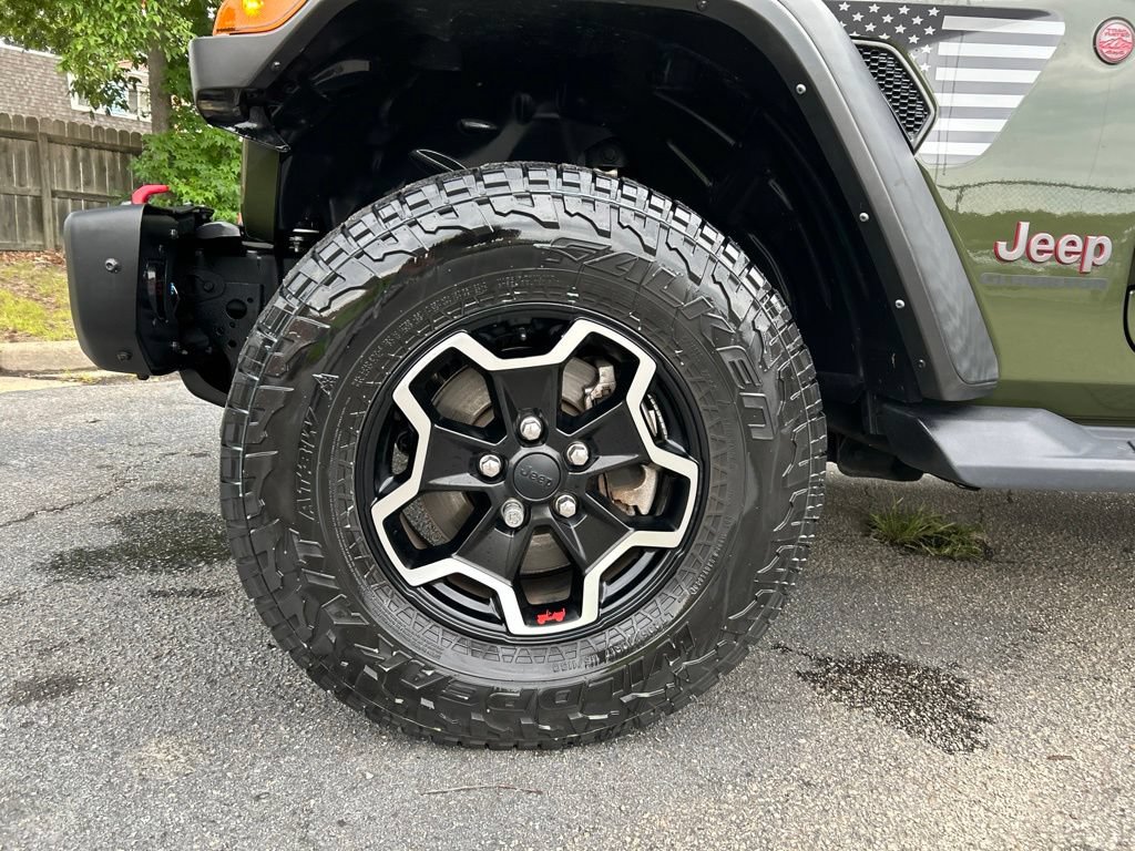 Used 2021 Jeep Gladiator Rubicon AWD/4WD image 11
