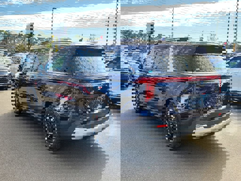 New 2026 Kia Carnival EX image 4