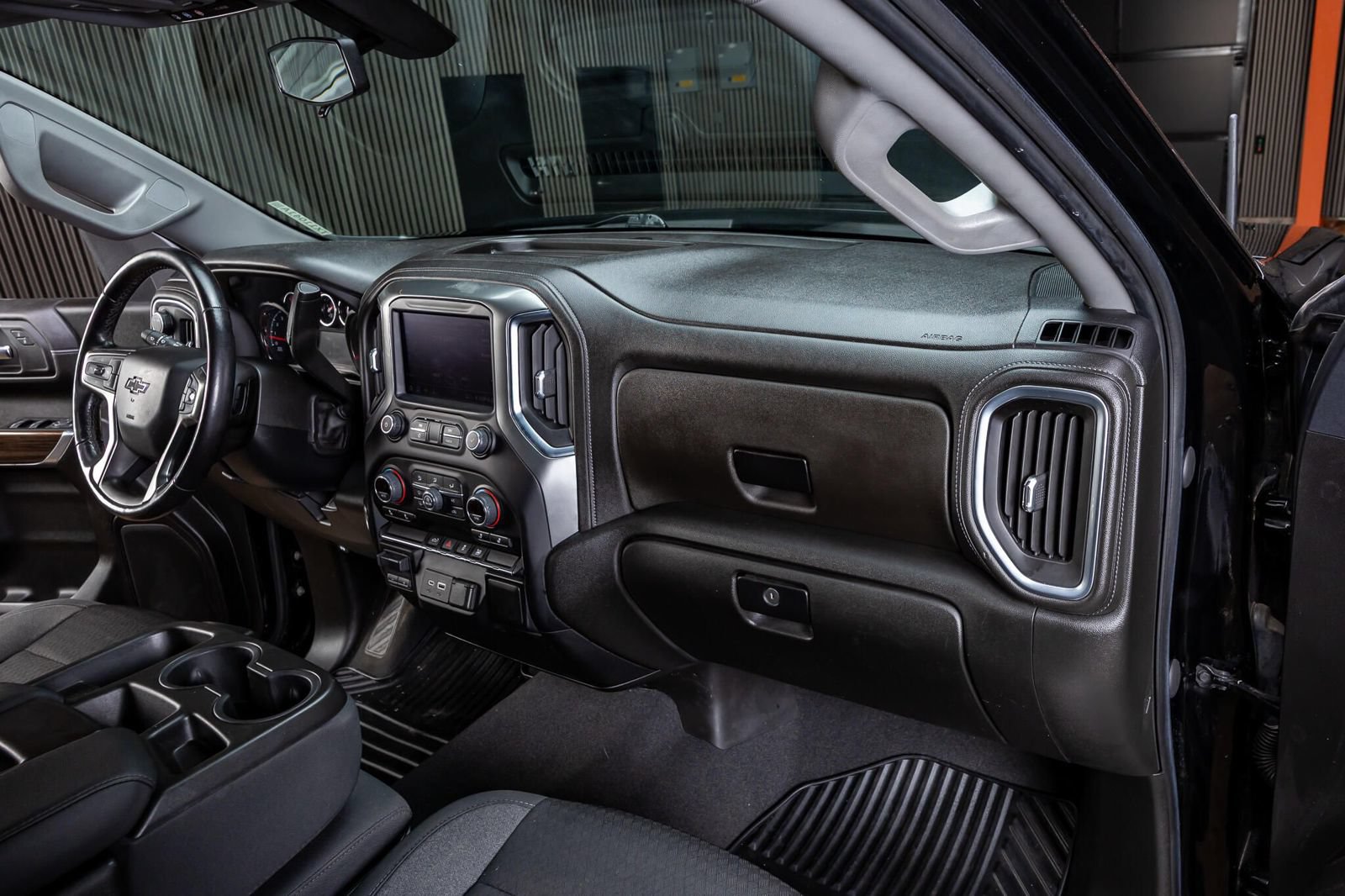 Used 2021 Chevrolet Silverado 1500 RST AWD/4WD image 15
