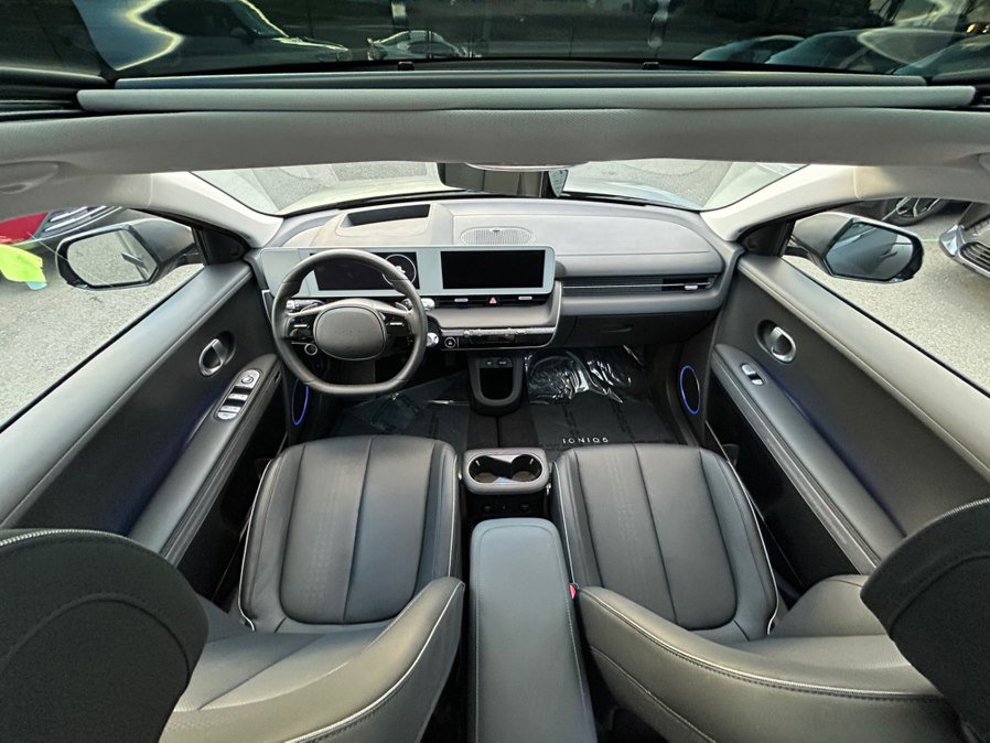 Used 2024 Hyundai Ioniq 5 Limited image 47
