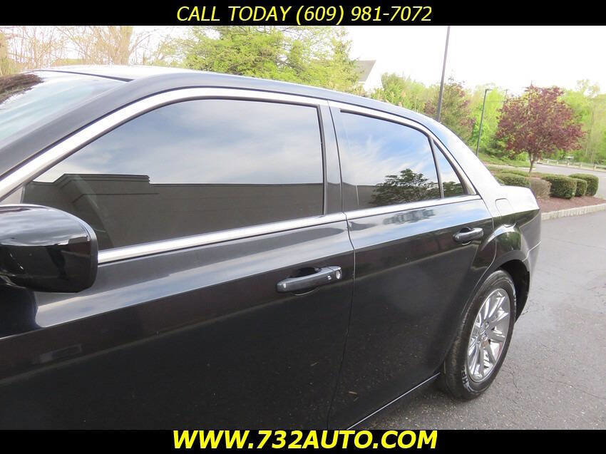 Used 2012 Chrysler 300 C RWD image 27