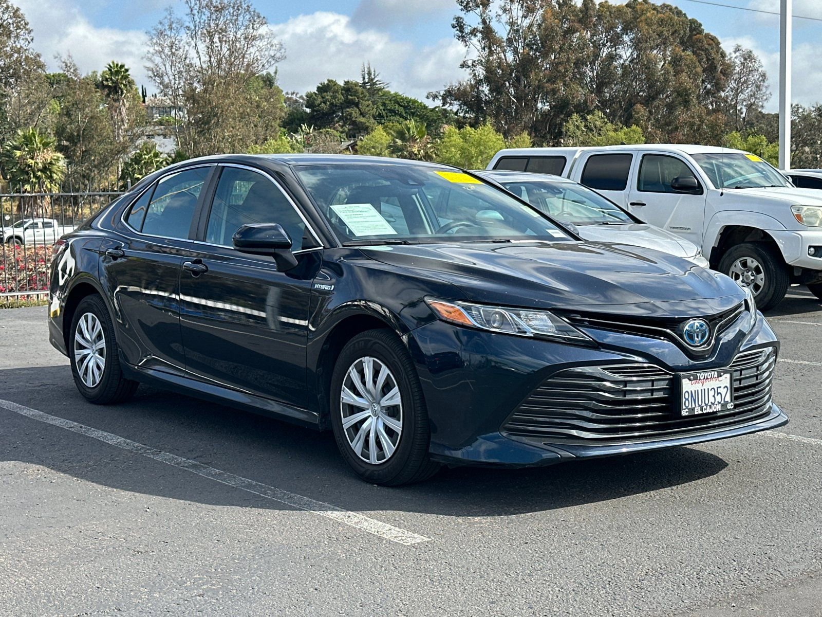Used 2020 Toyota Camry LE w/ Carpet Mat Package FWD image 2