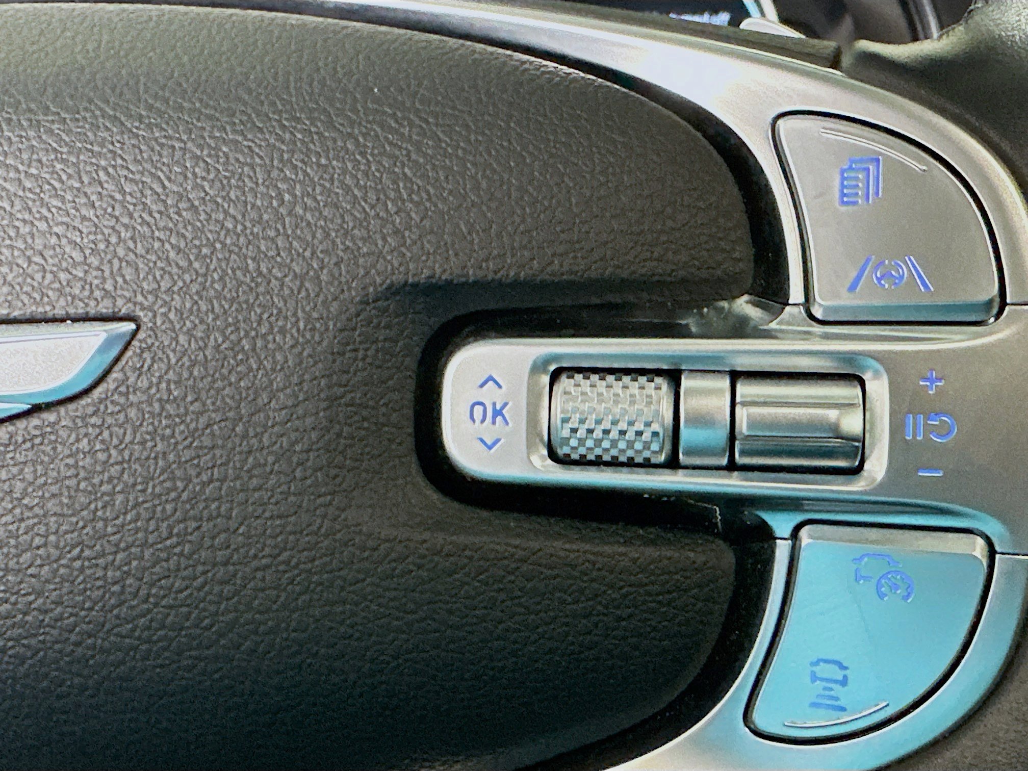 Used 2024 Genesis GV80 2.5T image 17