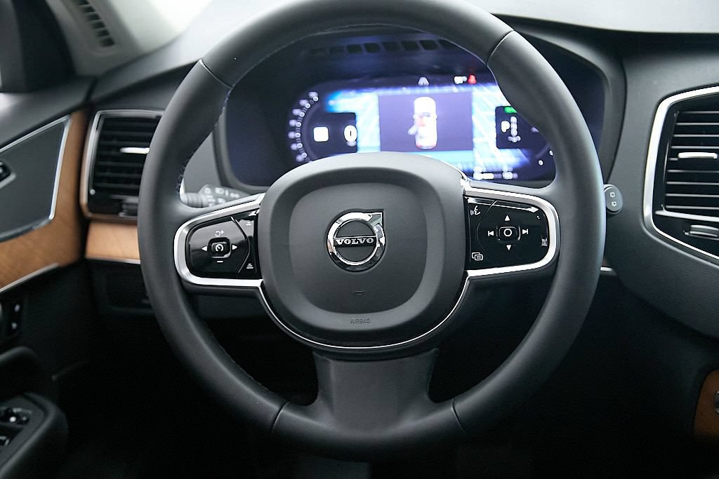 Certified 2024 Volvo XC90 T8 Plus AWD/4WD image 27