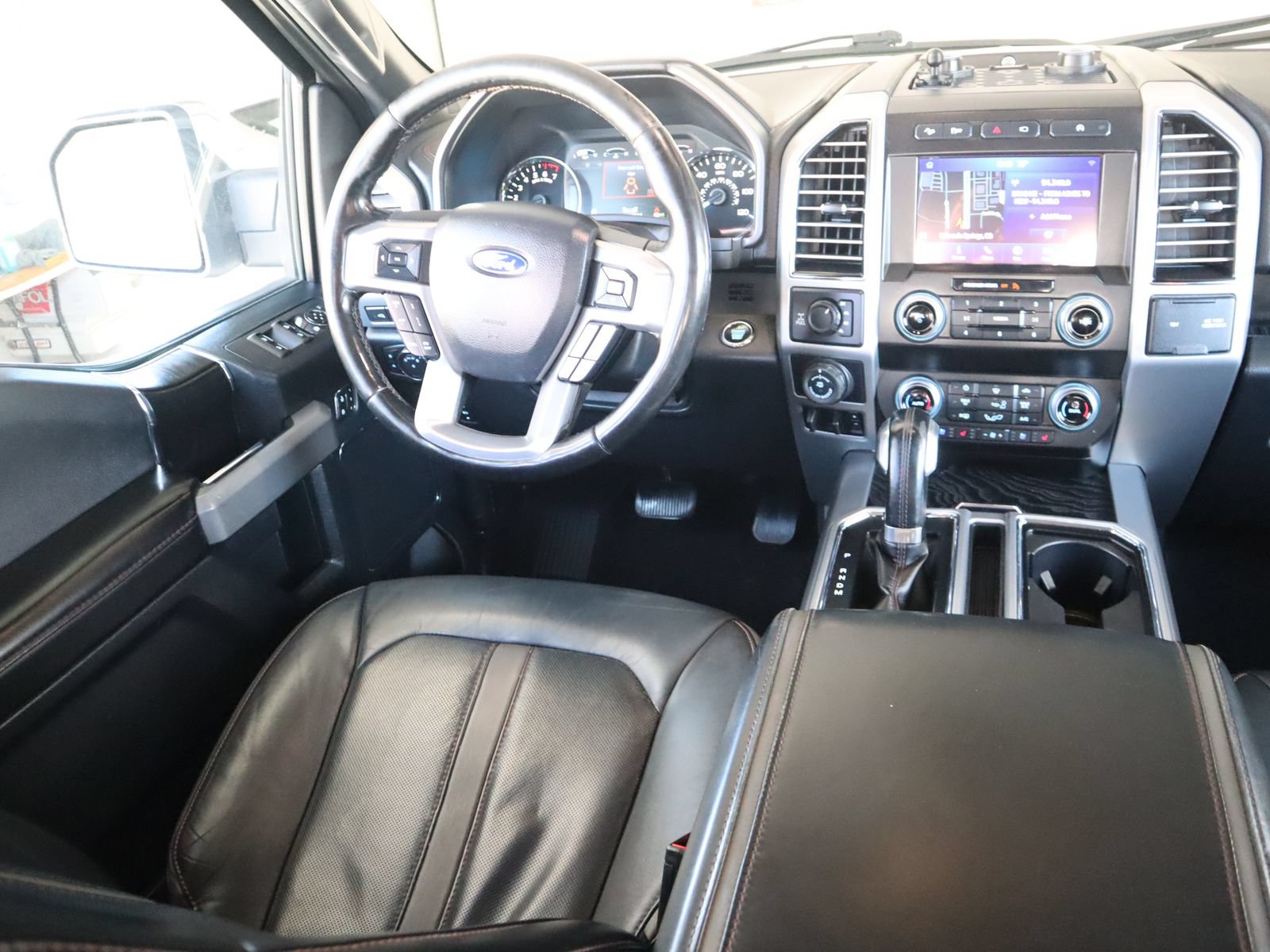 Used 2020 Ford F150 Platinum w/ Equipment Group 701A Luxury AWD/4WD image 29