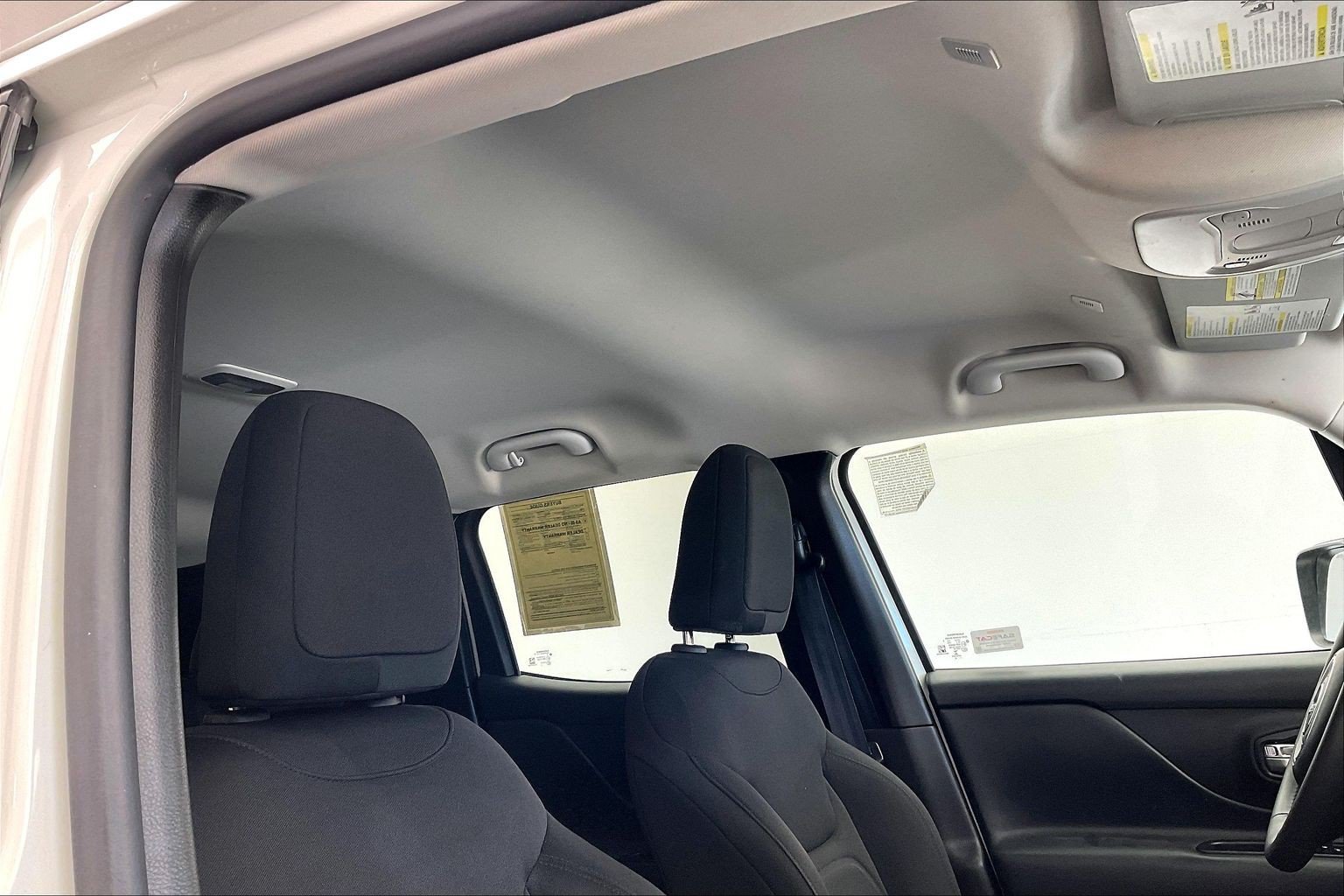 Used 2022 Jeep Renegade Latitude AWD/4WD image 23