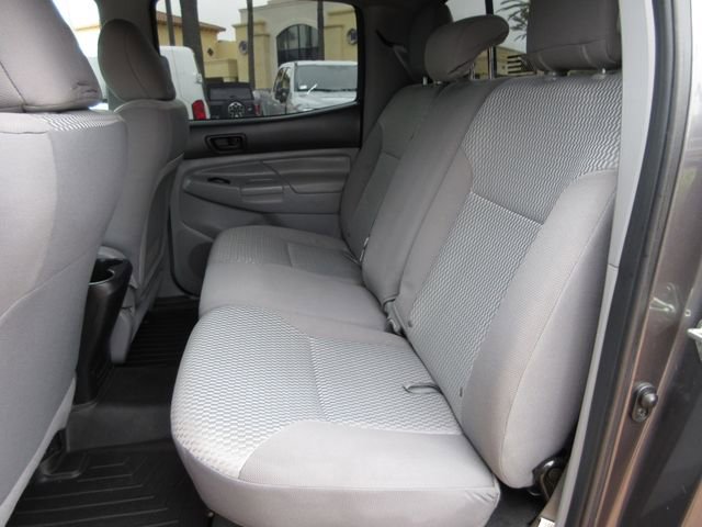 Used 2015 Toyota Tacoma PreRunner w/ SR5 Package RWD image 25
