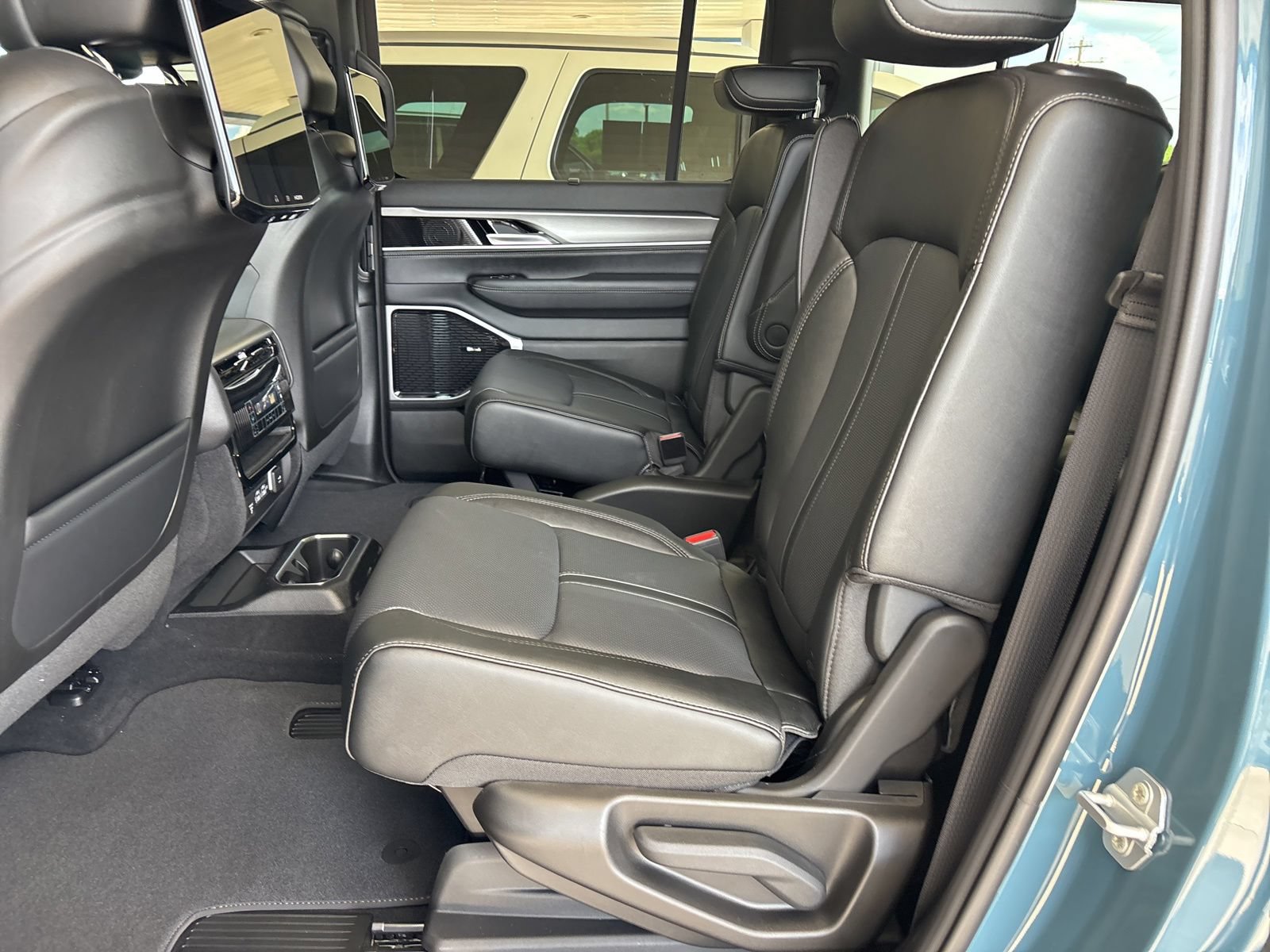 New 2026 Jeep Grand Wagoneer Limited AWD/4WD image 20