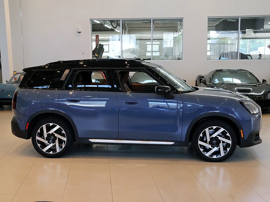 Used 2025 MINI Cooper Countryman S AWD/4WD image 3