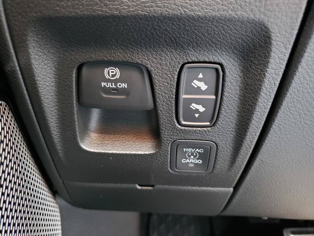 New 2027 RAM 1500 4x4 Crew Cab image 32