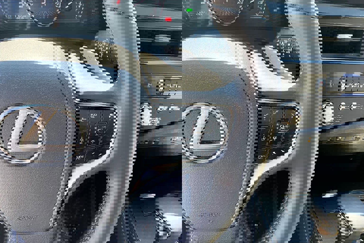 Used 2023 Lexus ES 350 w/ Premium Package image 24