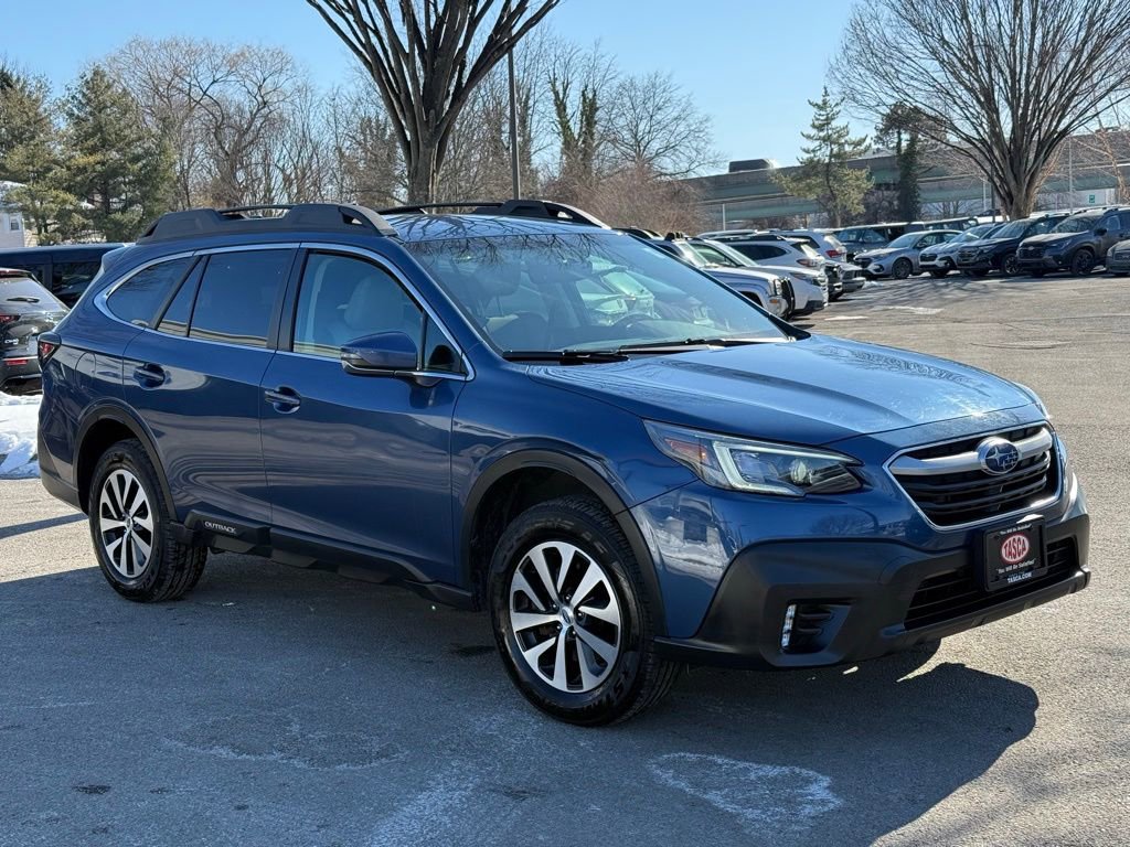 Used 2022 Subaru Outback Premium image 4