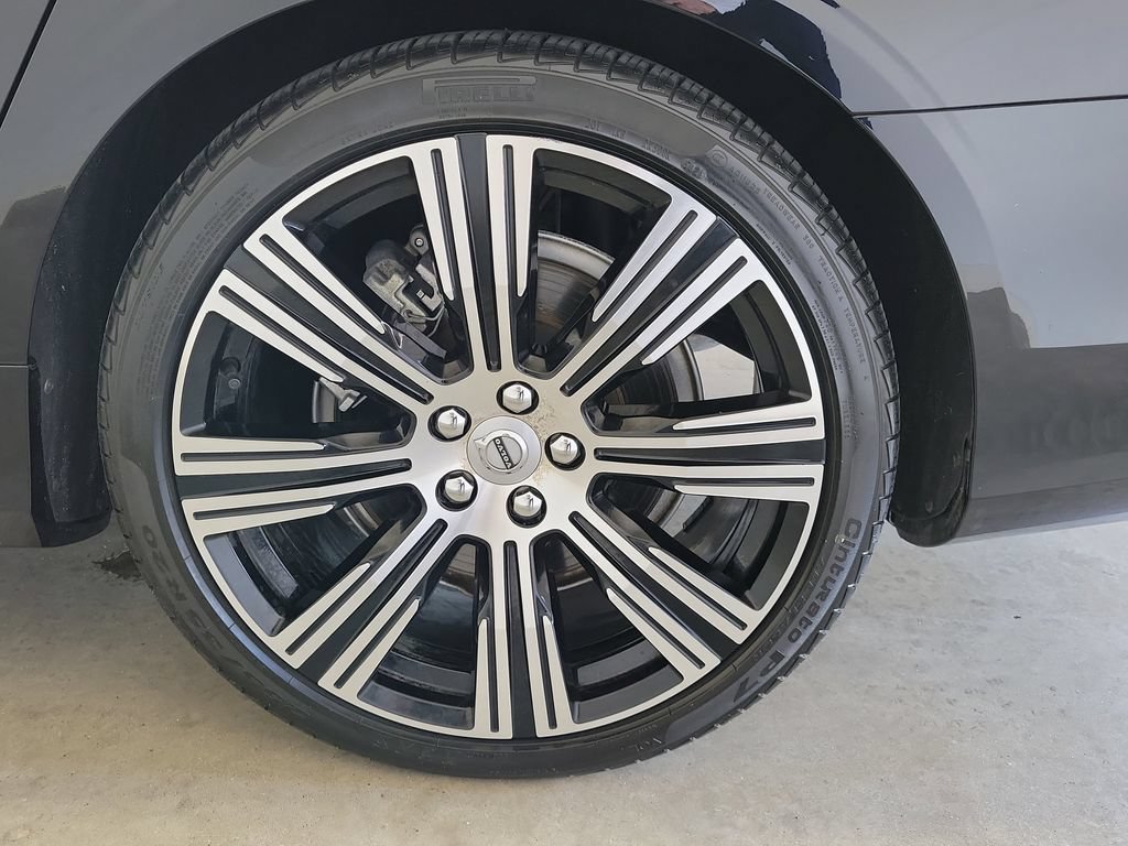 Used 2023 Volvo S90 B6 Plus AWD/4WD image 13