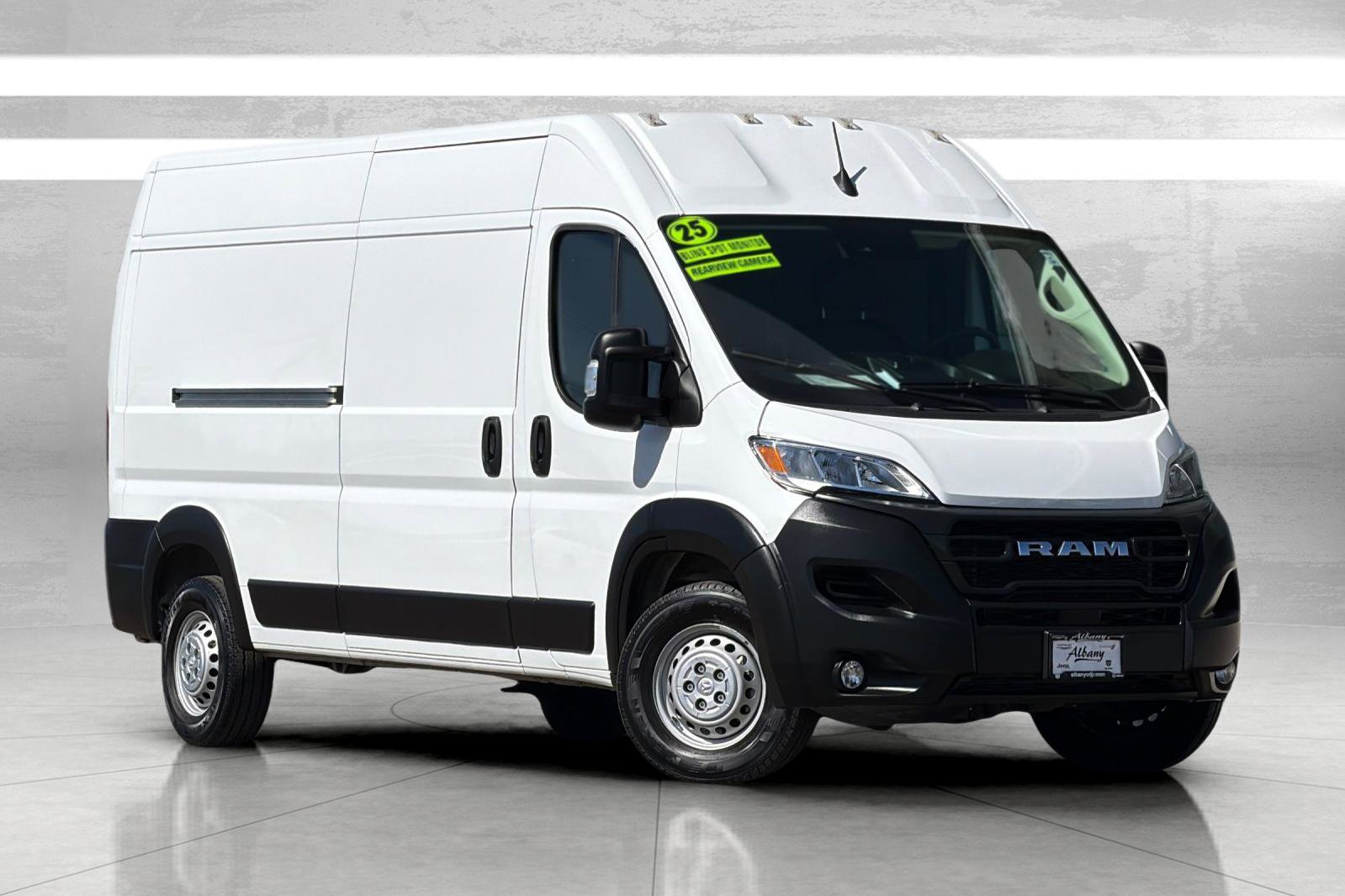 Used 2025 RAM ProMaster 2500 w/ Convenience Group FWD image 2