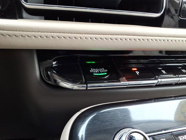 Used 2023 Lincoln Nautilus Reserve image 23