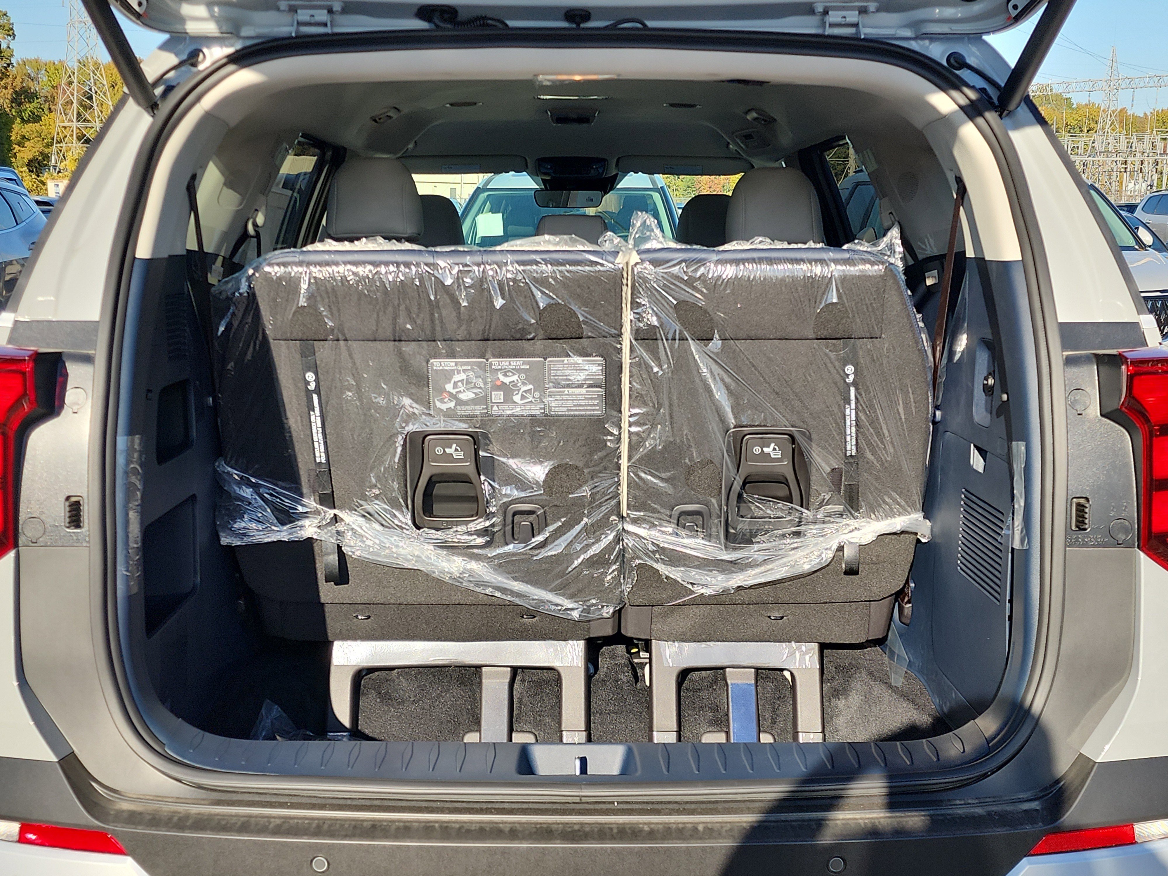 New 2026 Kia Carnival EX image 4