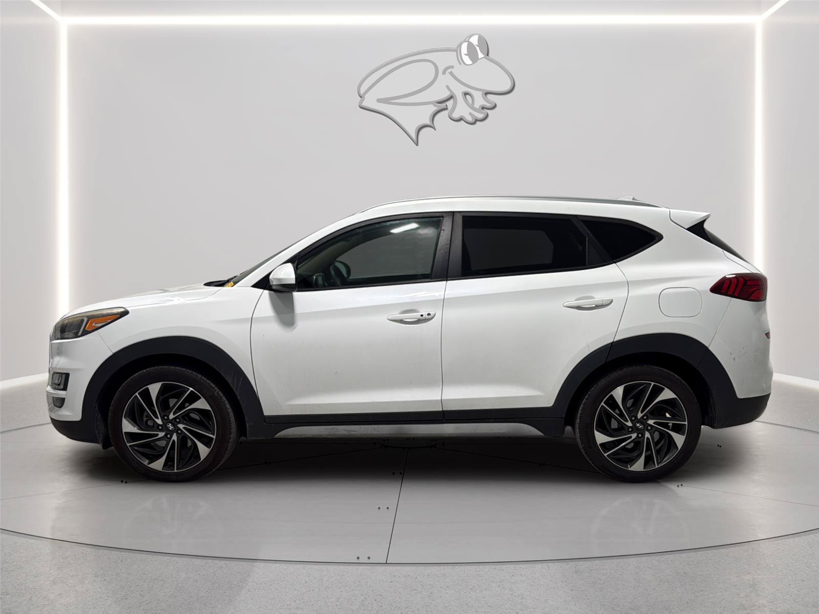 Used 2019 Hyundai Tucson Sport FWD image 2
