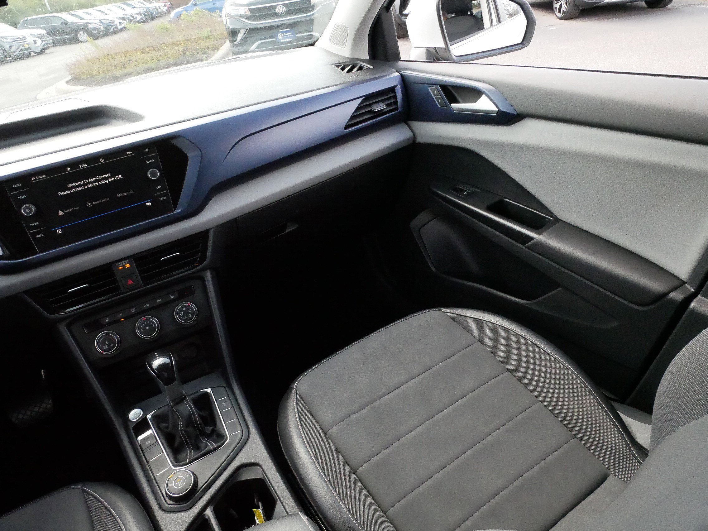 Used 2022 Volkswagen Taos SE AWD/4WD image 11