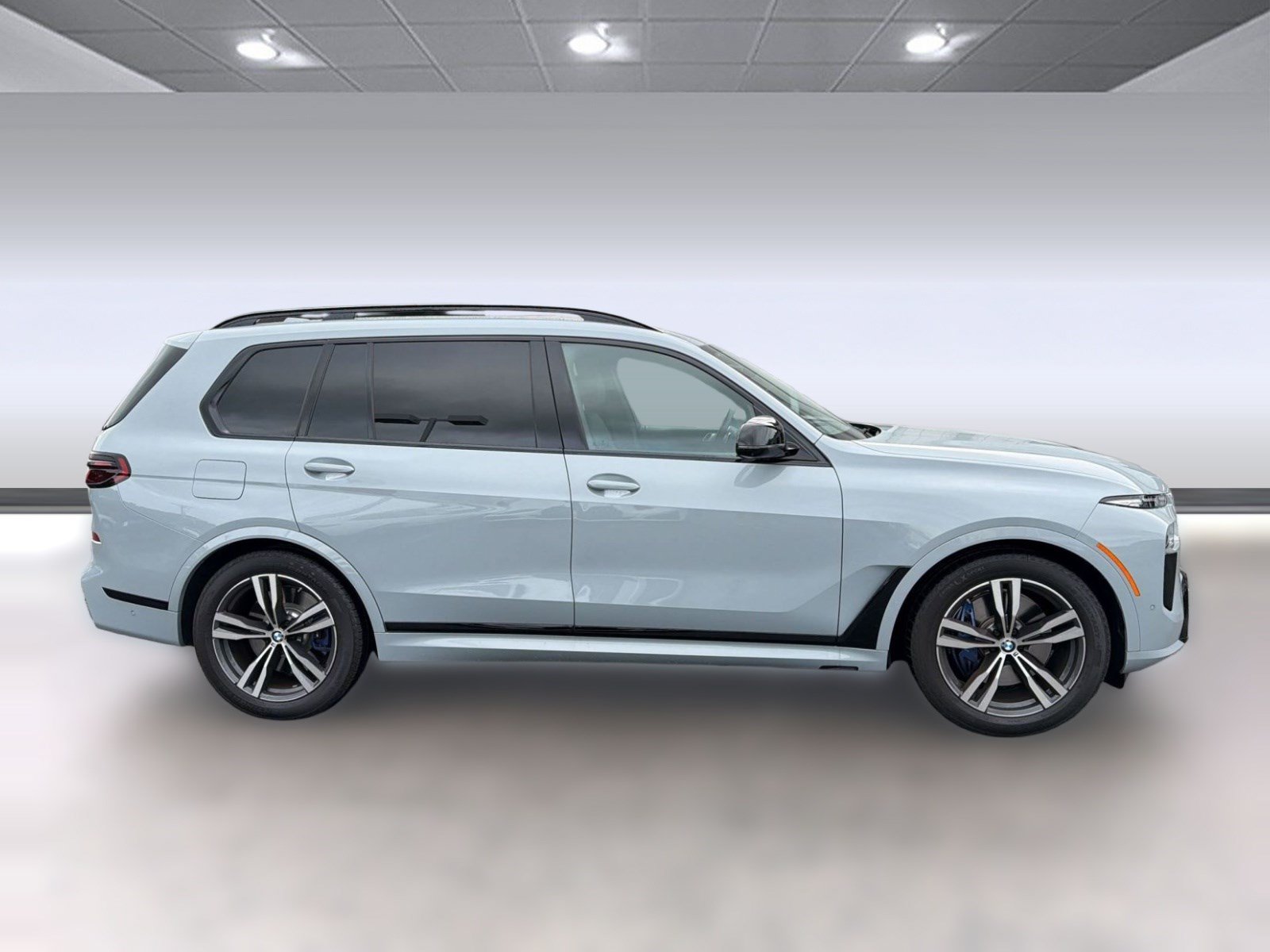 Used 2025 BMW X7 M60i w/ Climate Comfort Package AWD/4WD image 8