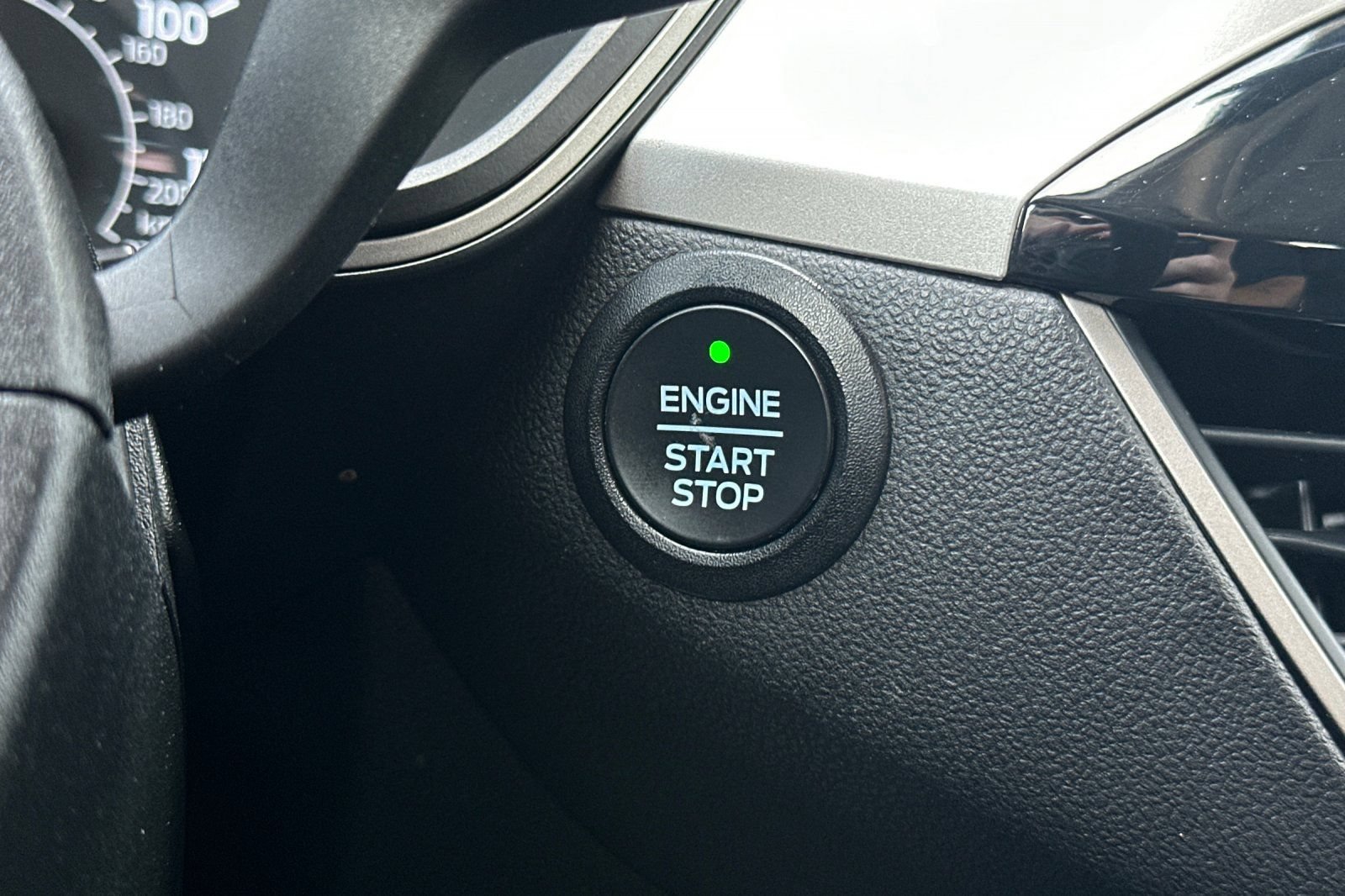 Certified 2022 Ford Escape SE FWD image 21