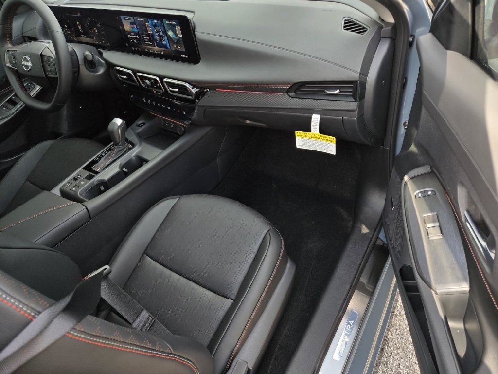 New 2026 Nissan Sentra SR w/ SR Premium Package FWD image 7