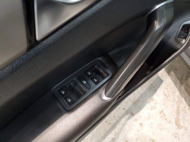 Used 2020 Volkswagen Passat 2.0T SE image 12