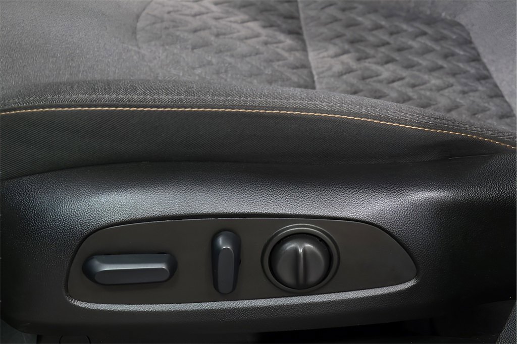 Used 2024 Chevrolet Equinox LT image 17