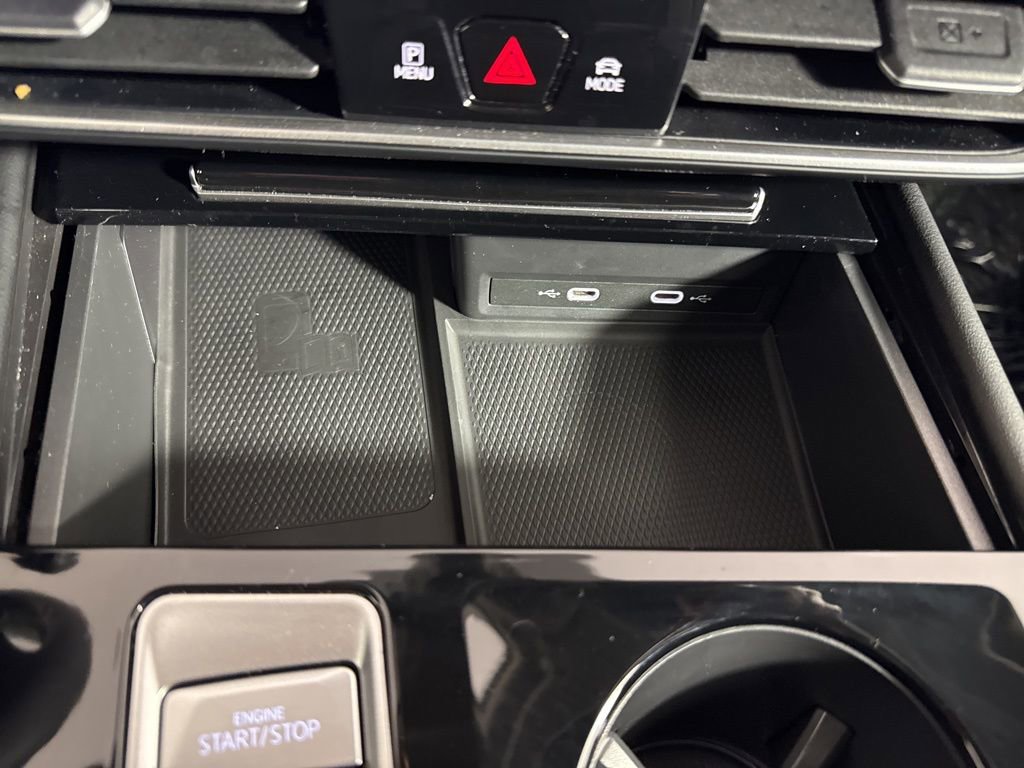 Used 2024 Volkswagen Atlas Peak Edition SEL image 31