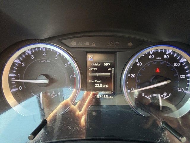 Used 2017 Toyota Highlander Limited image 24