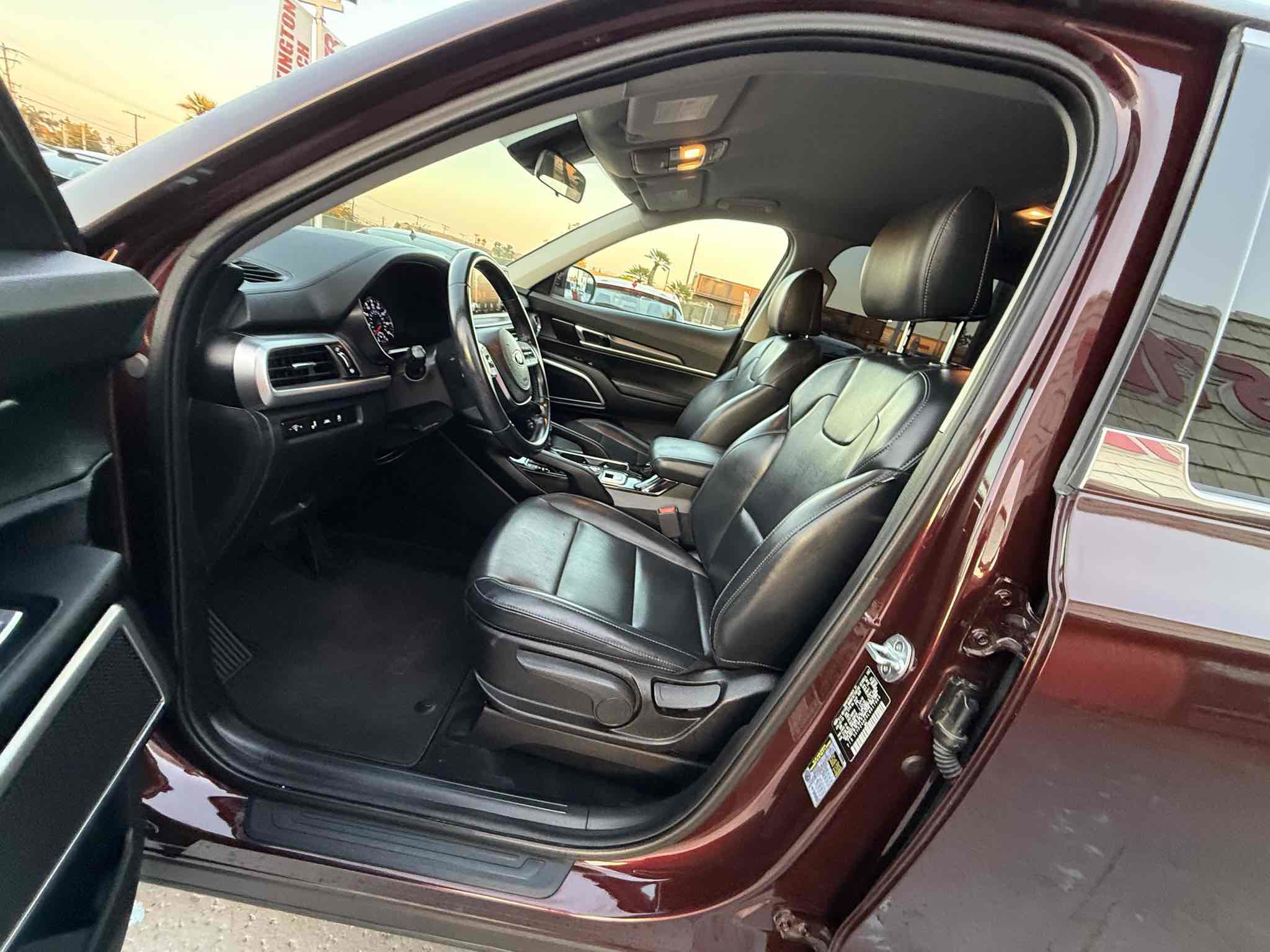 Used 2020 Kia Telluride LX image 14