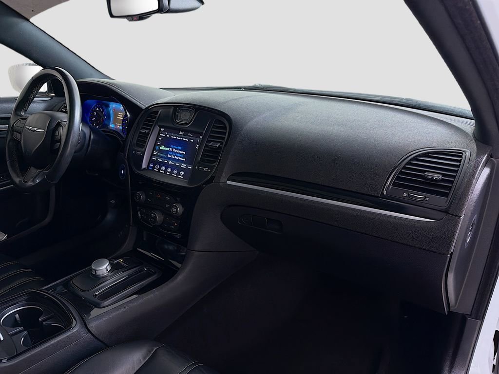 Used 2020 Chrysler 300 S RWD image 28