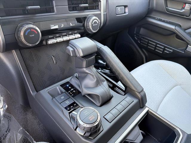 New 2026 Toyota 4Runner SR5 AWD/4WD image 18