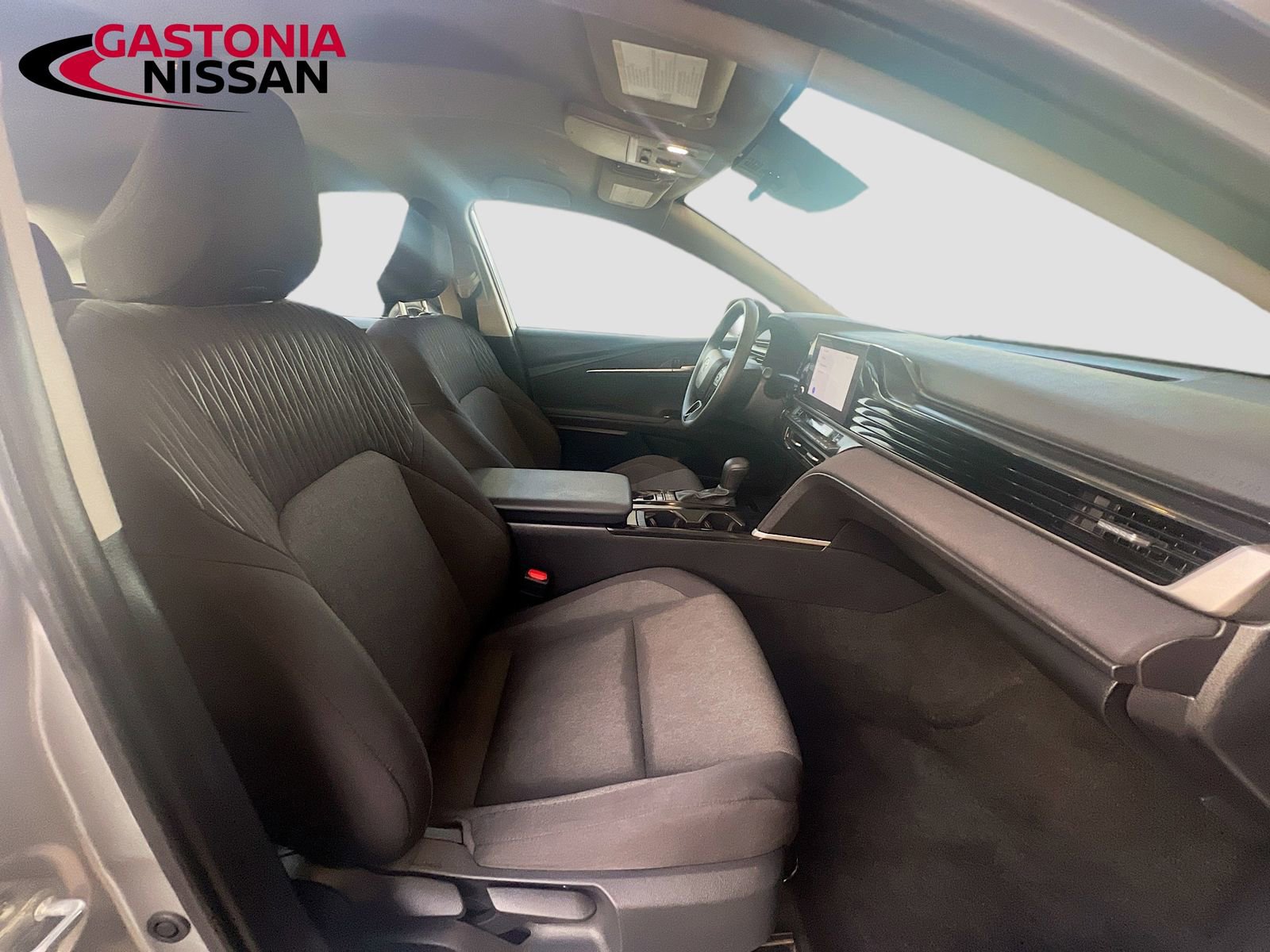 Used 2025 Toyota Camry LE image 35