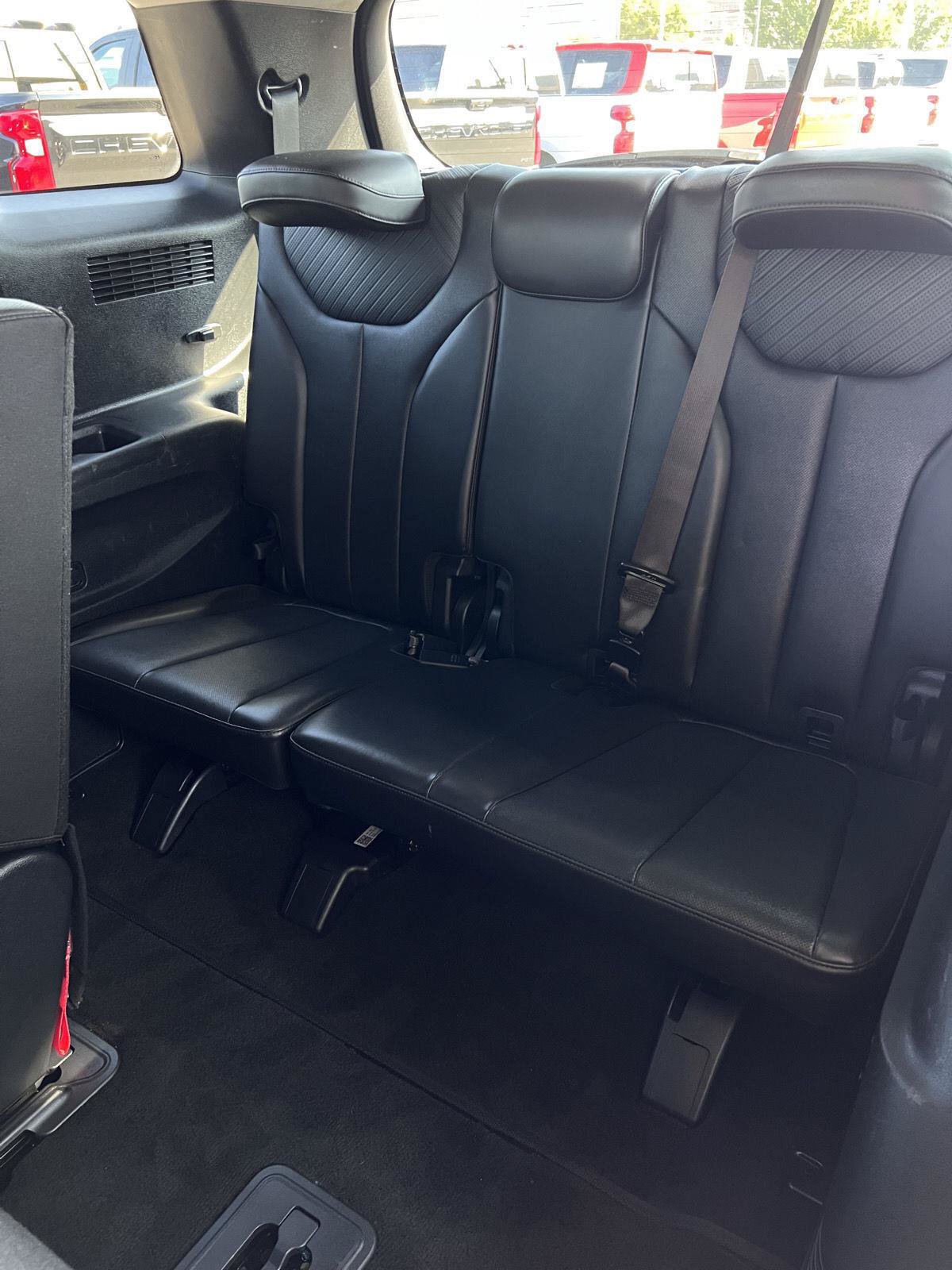Used 2024 Hyundai Palisade SEL FWD image 23