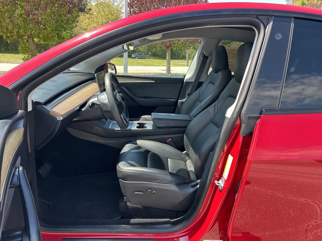 Used 2023 Tesla Model Y Long Range image 15