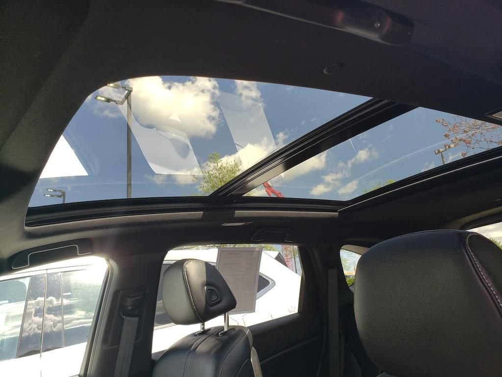 Certified 2025 Acura RDX SH-AWD image 32