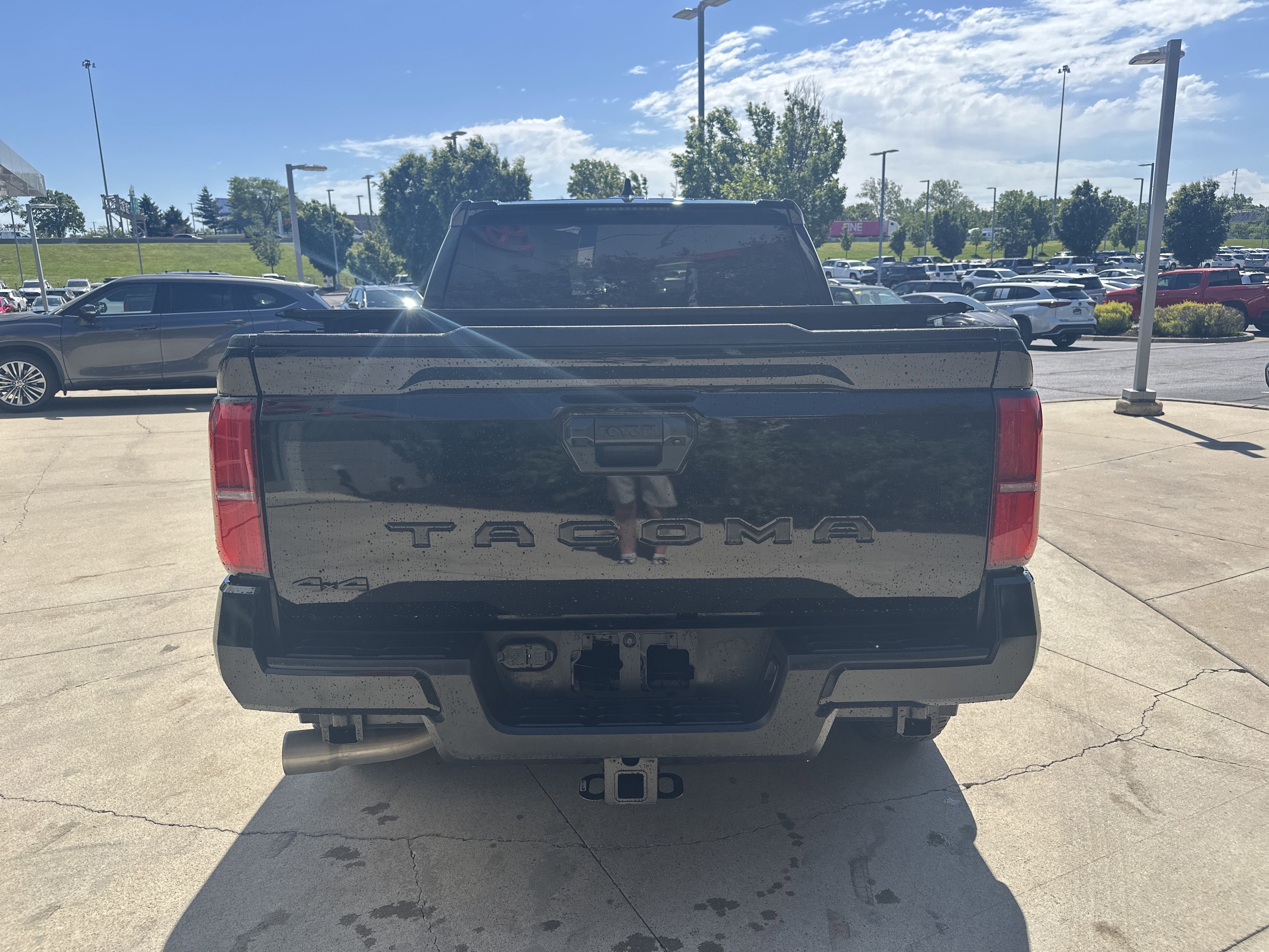 Used 2024 Toyota Tacoma TRD Off-Road AWD/4WD image 8