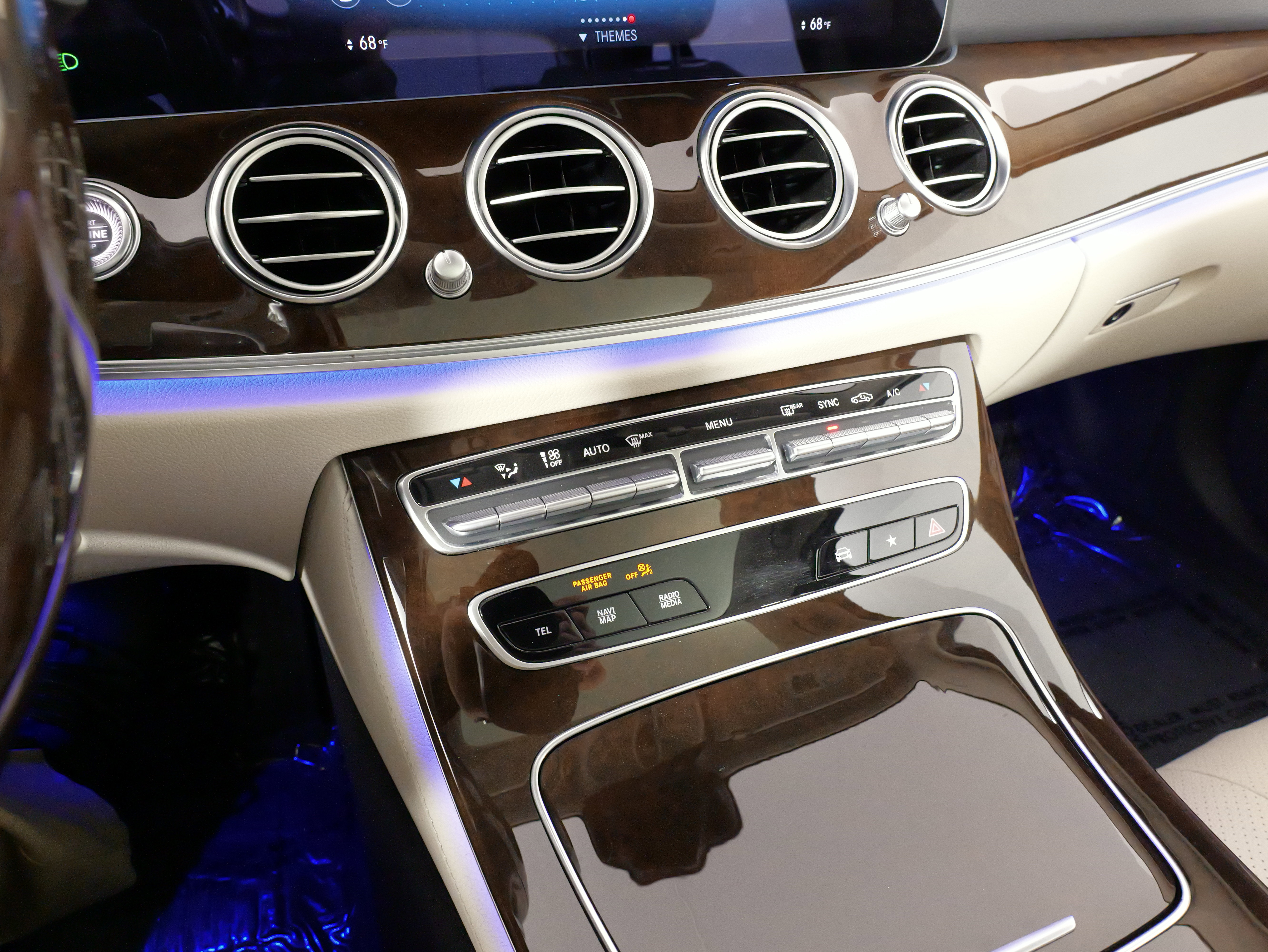 Used 2021 Mercedes-Benz E 350 4MATIC Sedan w/ Premium Package image 54