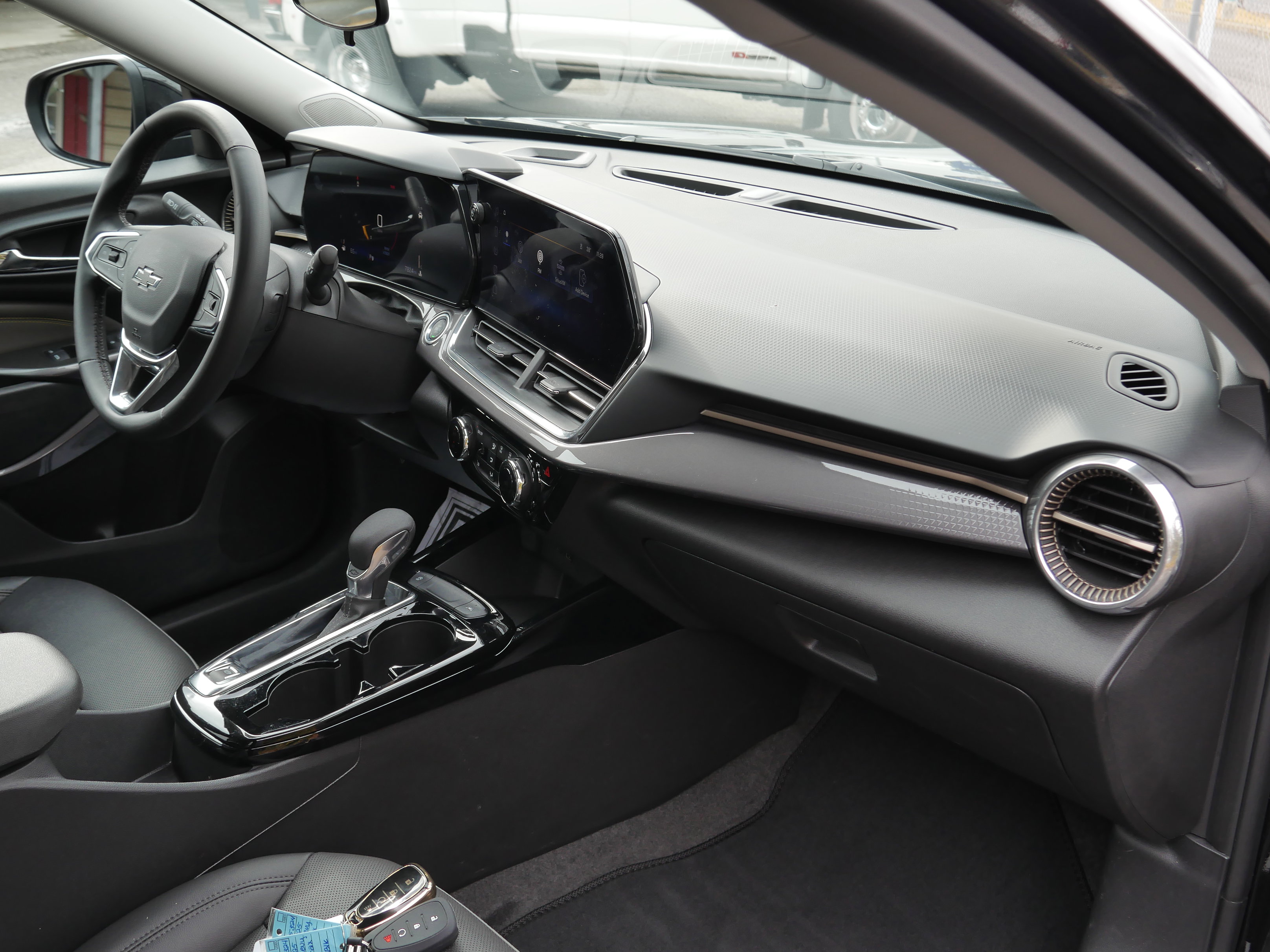 Used 2025 Chevrolet Trax ACTIV w/ Driver Confidence Package image 23