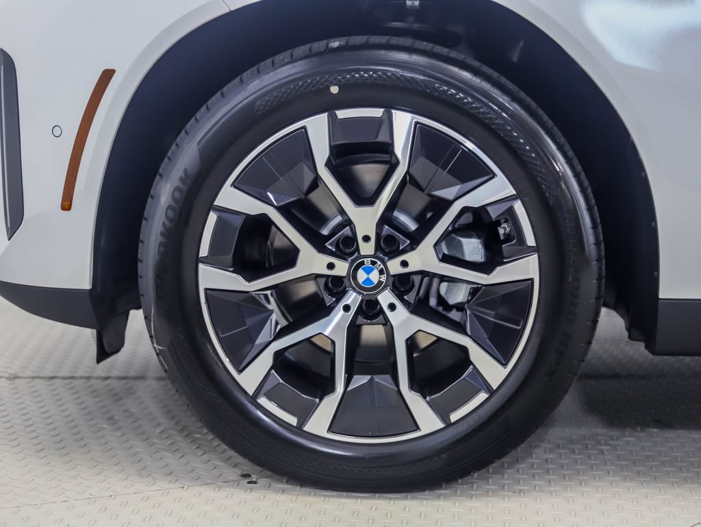 Certified 2026 BMW X3 xDrive30i w/ Convenience Package AWD/4WD image 2