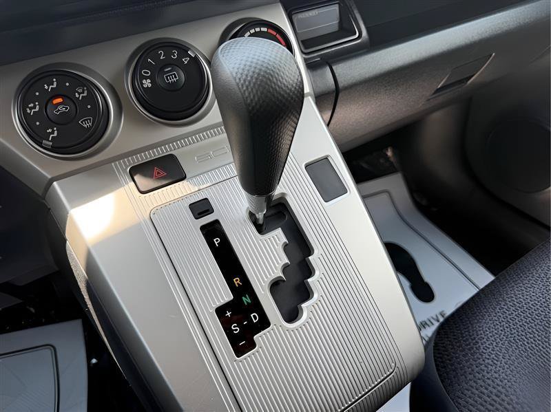 Used 2010 Scion xB FWD image 33