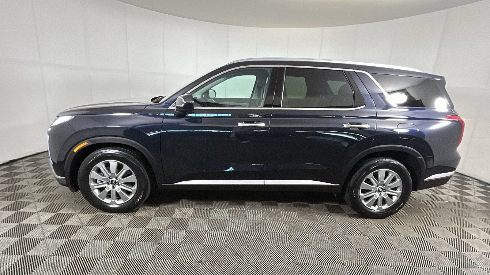 Used 2025 Hyundai Palisade SEL AWD/4WD image 6