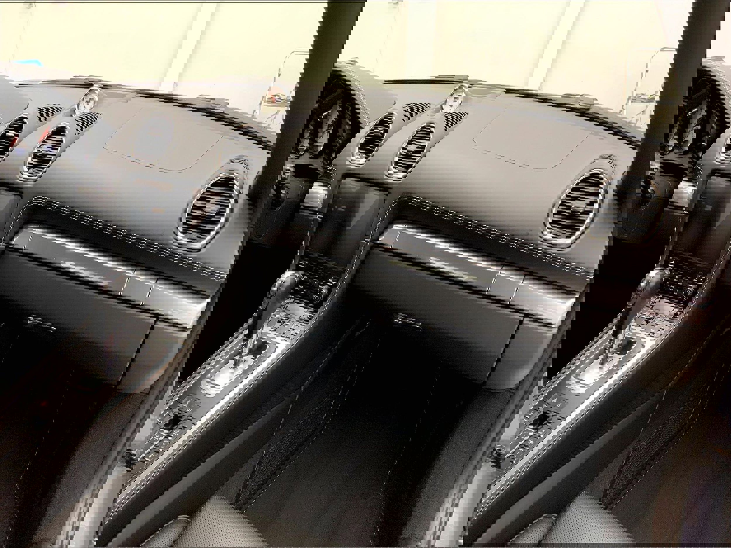 Used 2024 Porsche 718 Boxster image 21