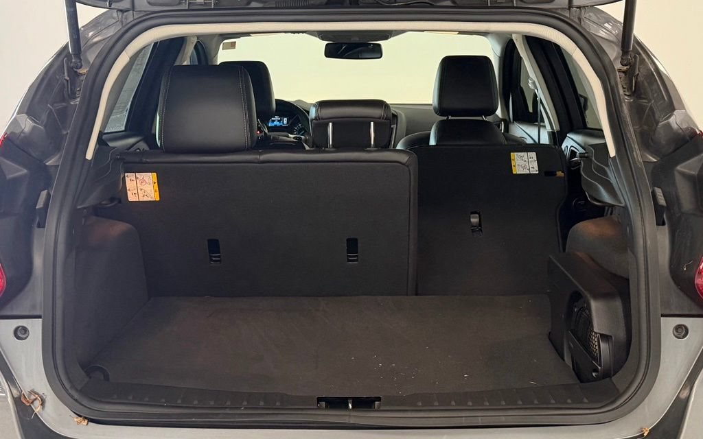 Used 2012 Ford Focus Titanium FWD image 24