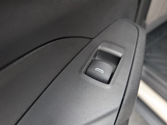 New 2026 Chevrolet Trax ACTIV w/ Sunroof Package FWD image 11