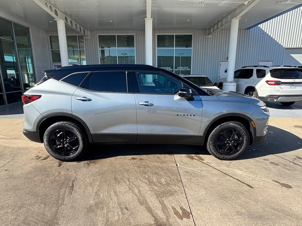 New 2026 Chevrolet Blazer LT w/ Midnight/Sport Edition image 4