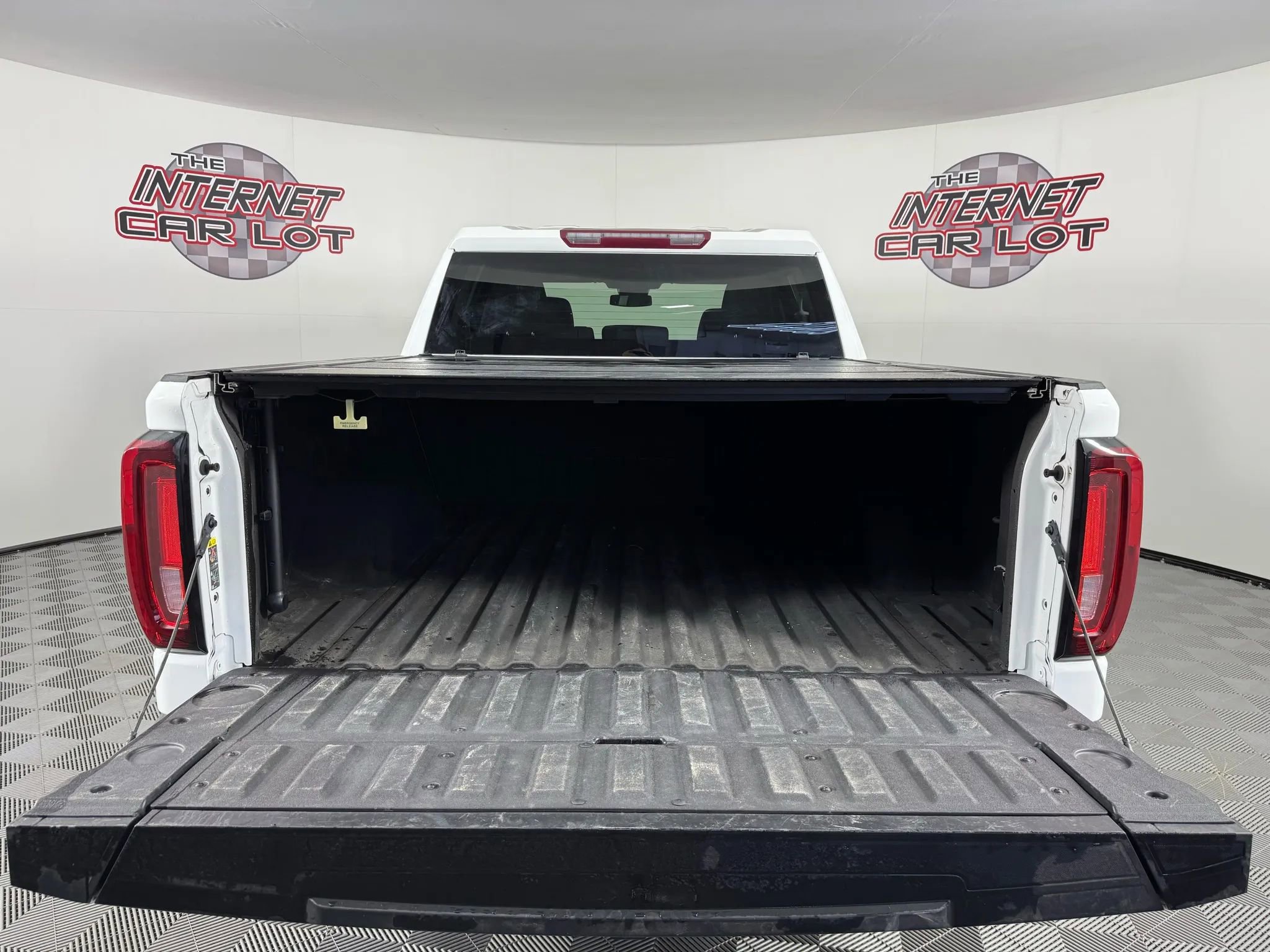 Used 2023 GMC Sierra 1500 SLT w/ SLT Premium Package image 27