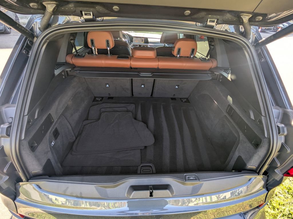 Used 2022 BMW X5 xDrive40i w/ M Sport Package image 25